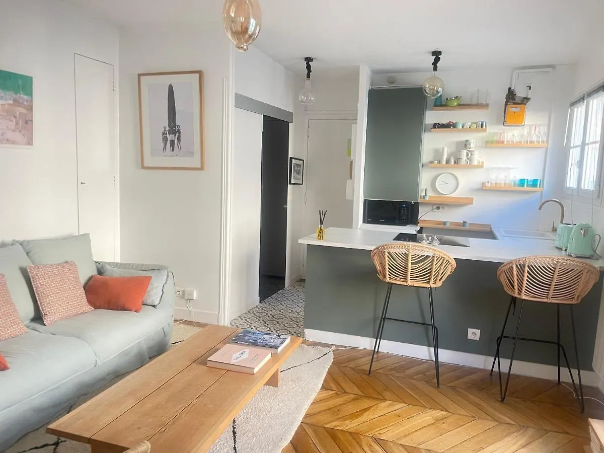 Апартаменты Au Pied De Montmartre Париж